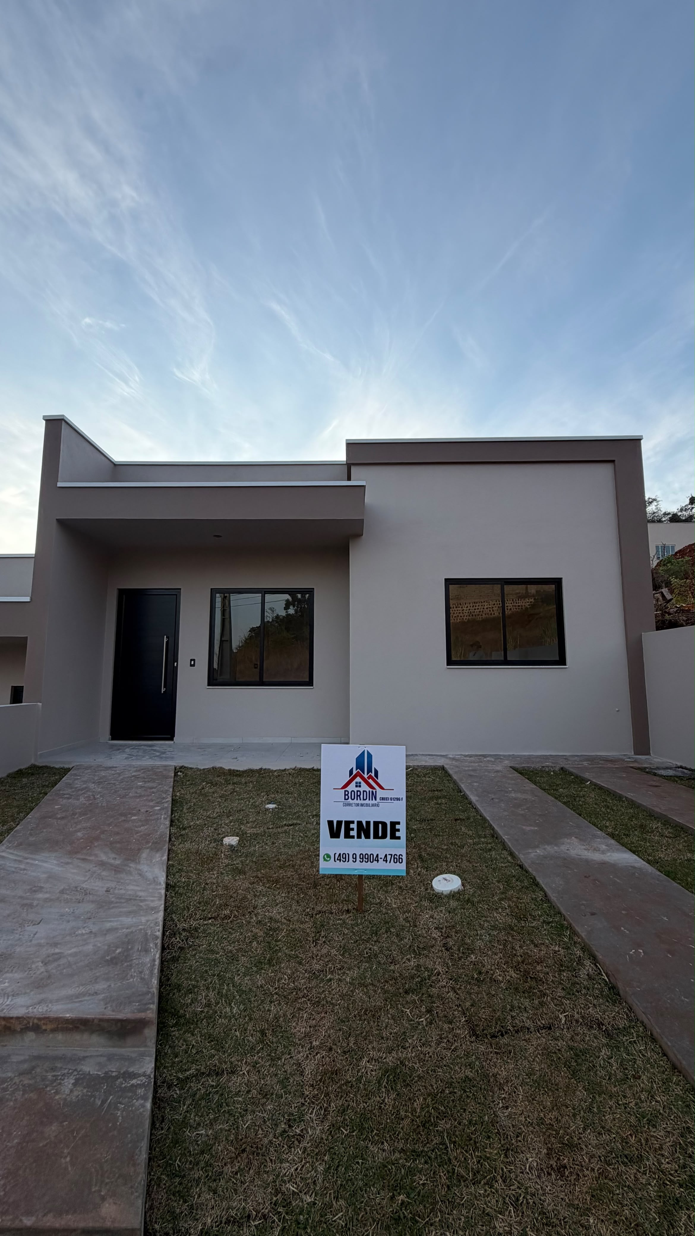 Casa Geminada à Venda no Loteamento Belvedere – Pinhalzinho/SC